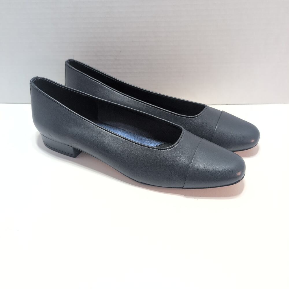 Vaneli Leather Navy Cap Toe Block Heels Women's 10N